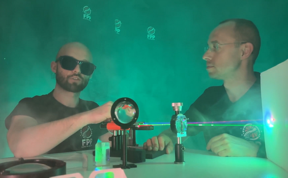 w trakcie nagrywania mini-lekcji Transmisja światła